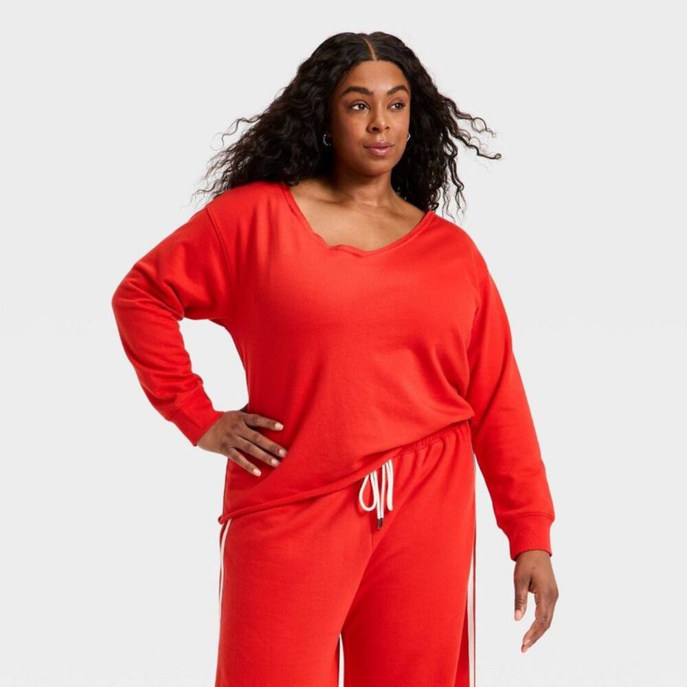 Universal Thread - Women's Oversized Sweatshirt - Universal Thread Re Red